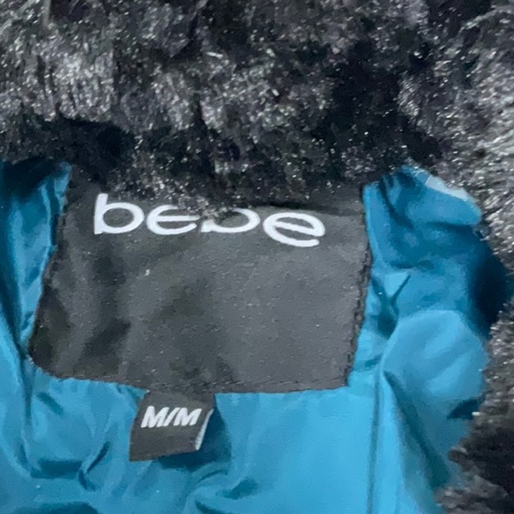 NWT women’s Bebe removable hood puffer jacket, size M - Picture 2 of 9